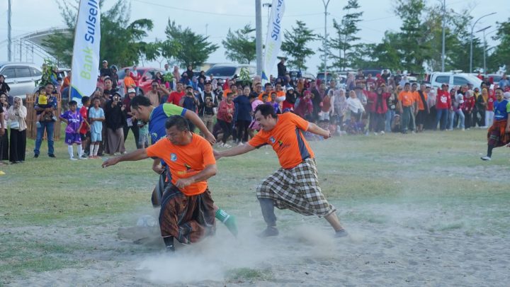 Bupati Andi Utta mendapat pengawalan ketat di lapangan