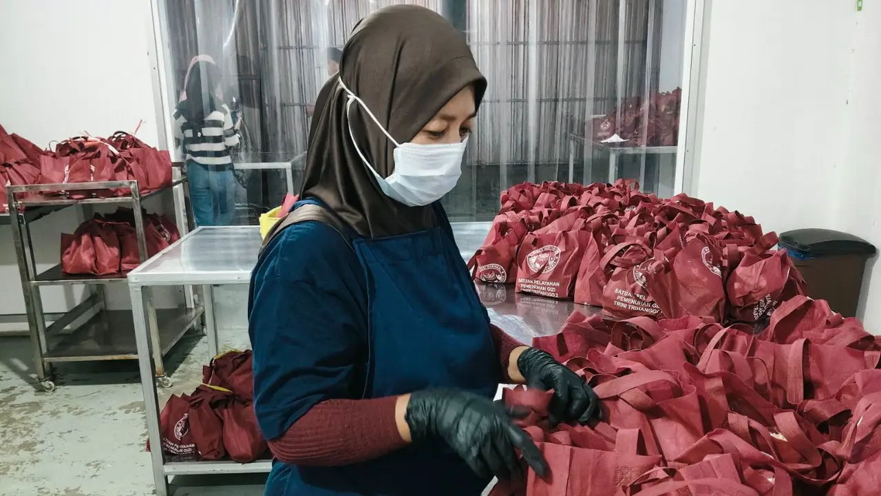 MBG buka lapangan kerja. Foto Annisa