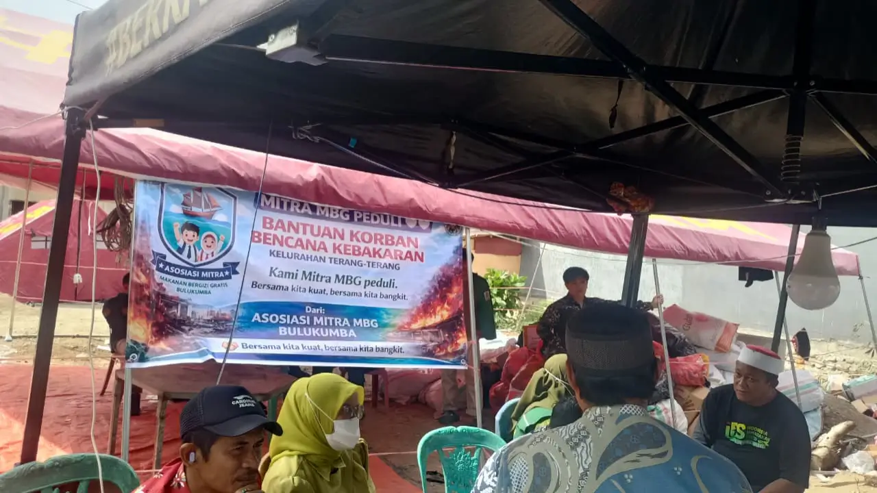 Asosiasi Mitra Makan Bergizi Gratis (MBG) Kabupaten Bulukumba aksi peduli korban kebakaran. Foto ist