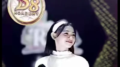 Syakilah, penyanyi muda Bulukumba yang aktif tampil di panggung hiburan dan festival daerah. Foto Syakilah/FB