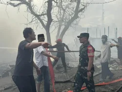 Gercep! Dandim 1411 Bulukumba Terjun ke Lokasi Kebakaran