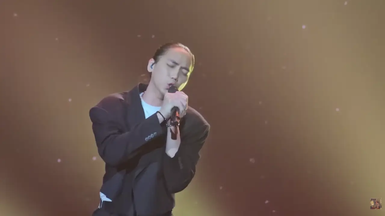 Dandy Panjawi tampil emosional membawakan Love of My Life di panggung Spekta 5 Indonesian Idol 2026.. Foto Youtube @K & A Live Musik