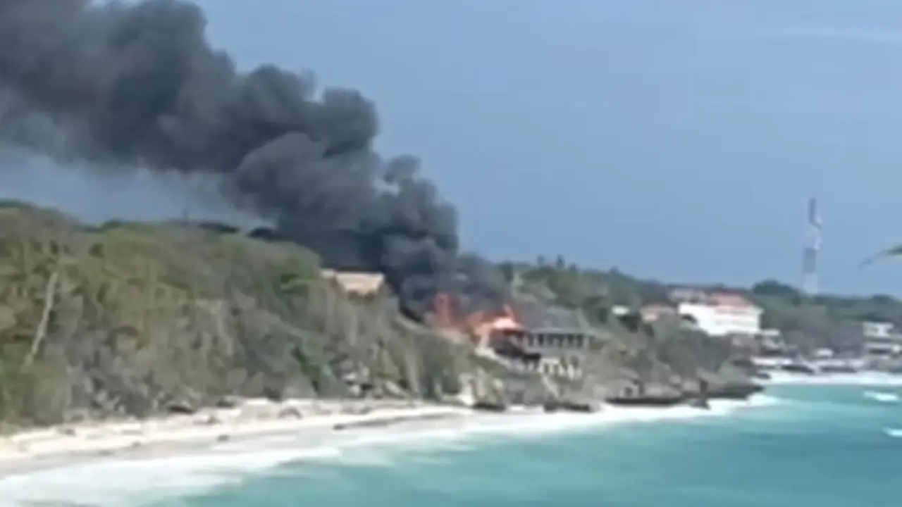 Kebakaran di Kawasan Pantai Bira Bulukumba, diduga Paduppa Resort