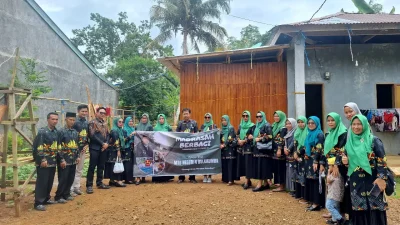Madrasah Berbagi Bantu Korban Kebakaran Bulukumba