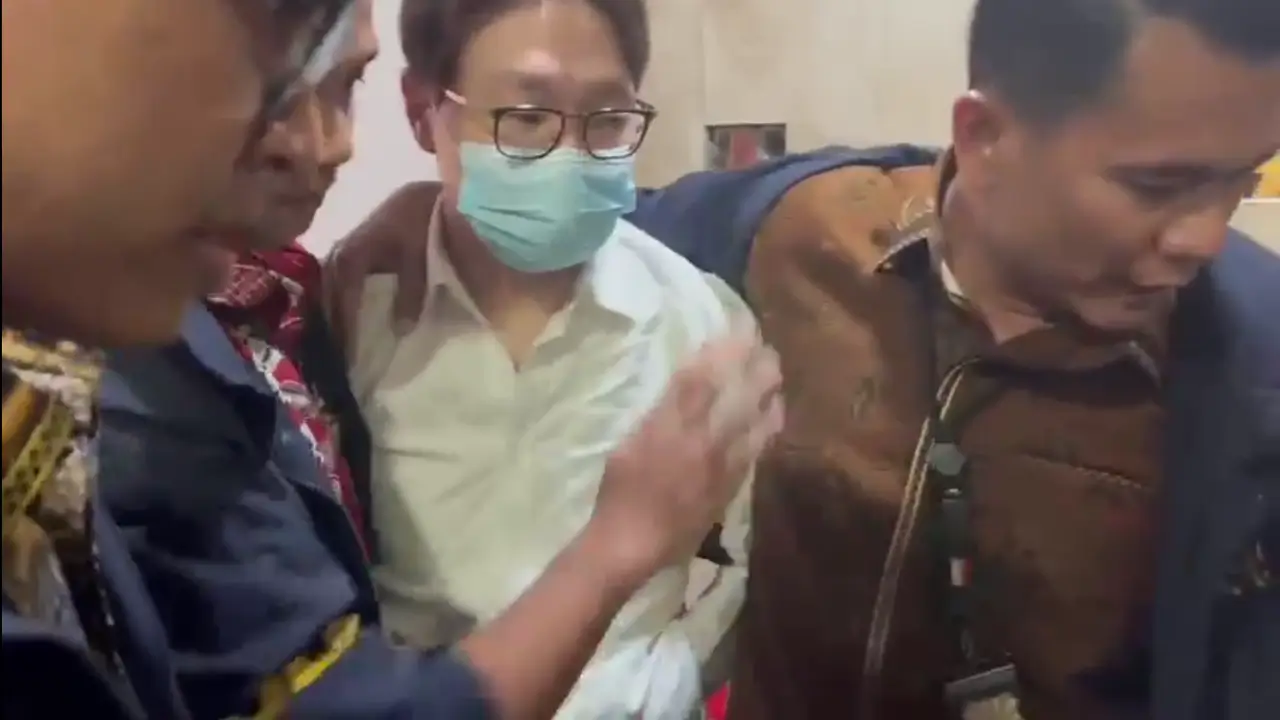 Richard Lee ditahan Polda Metro Jaya setelah mangkir pemeriksaan dan dianggap menghambat proses penyidikan kasus produk kecantikan. Foto ist
