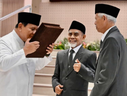 Mushaf Al-Qur’an Gontor Karya Santri Diserahkan ke Prabowo