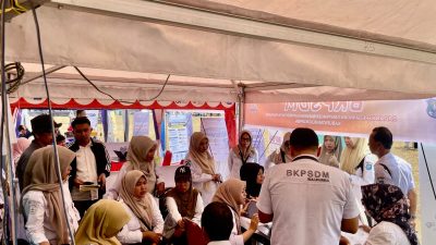 Pangkas Jarak Birokrasi, Ratusan ASN Bulukumba Urus Administrasi di Desa Batang